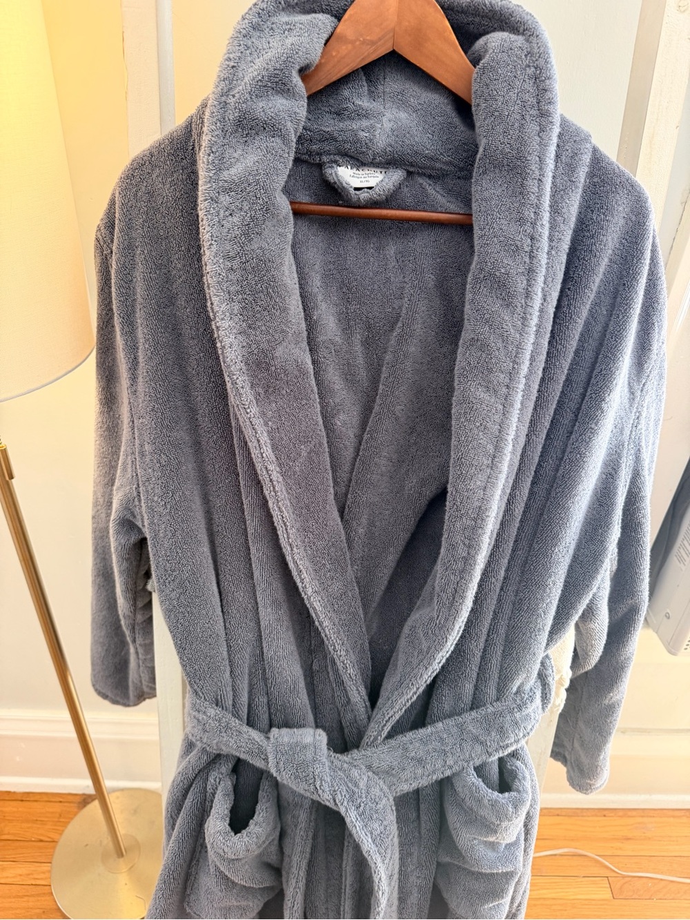 Parachute Plush grey Turkish cotton bathrobe. Never worn XL
